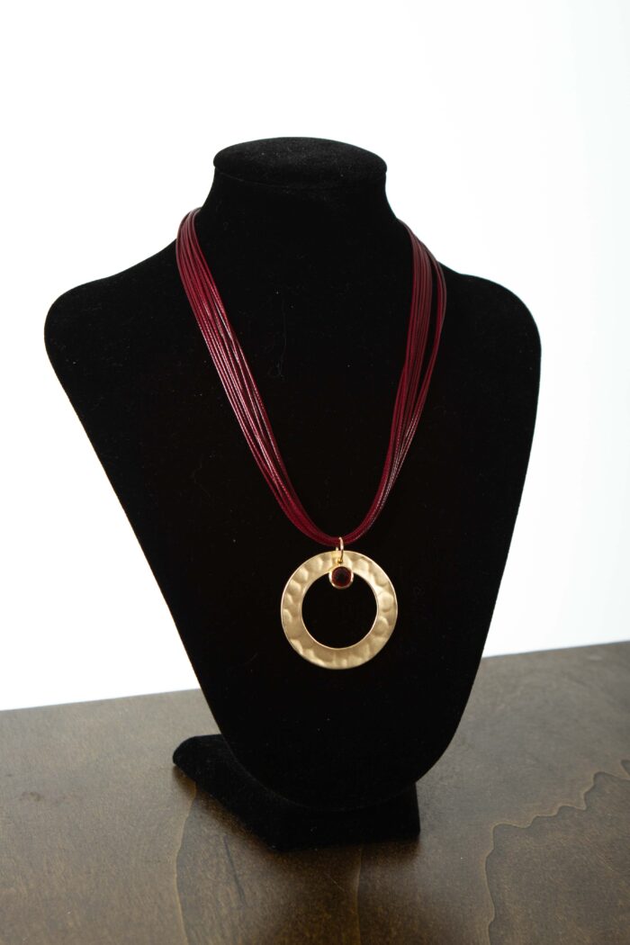Collar burdeos aro dorado